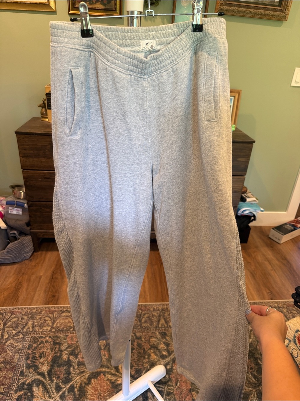 aerie Heather Gray Sweatpants with Elastic Waistband